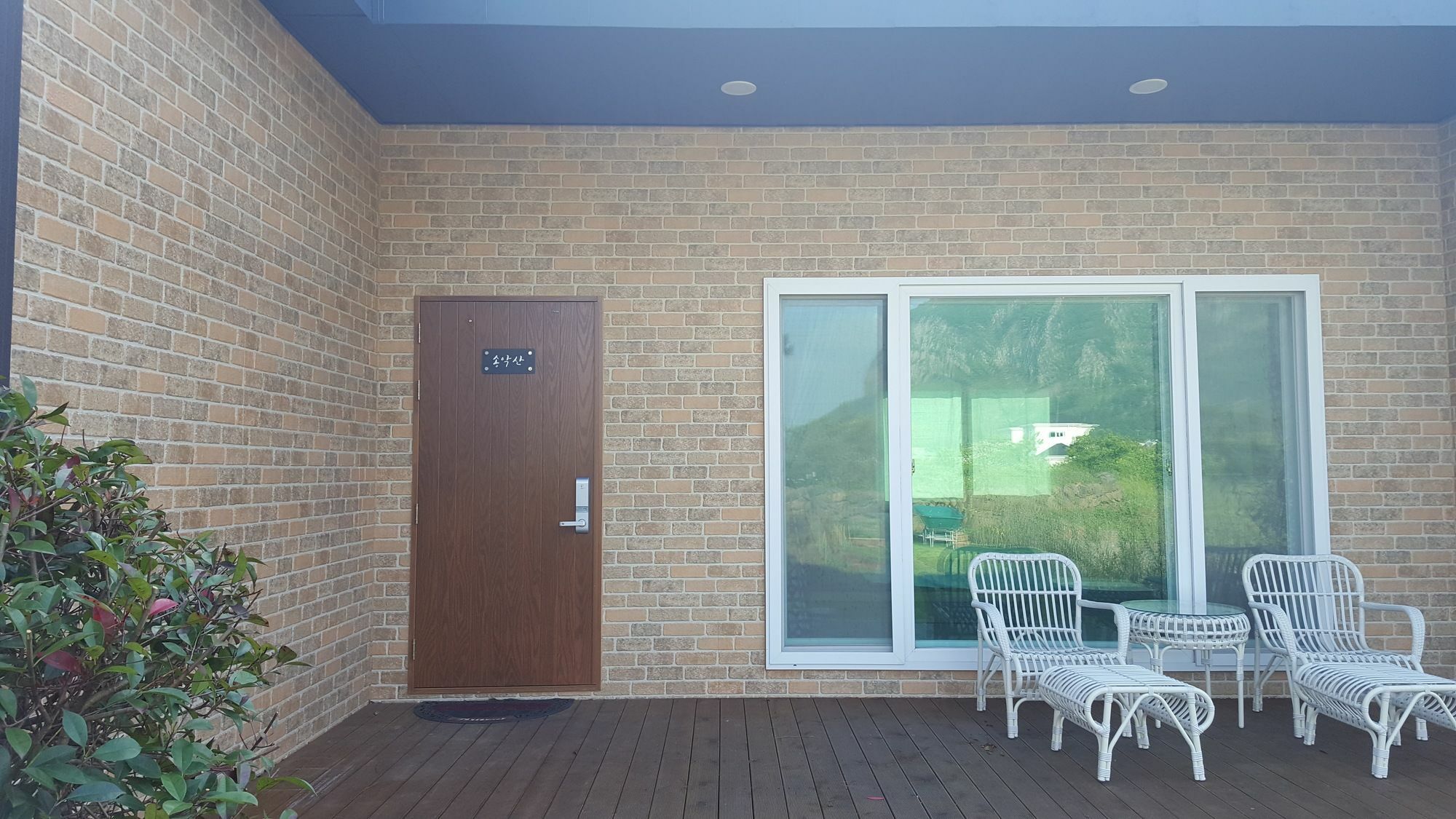 Wind Jeju Cafe & Pension Согвипхо Экстерьер фото